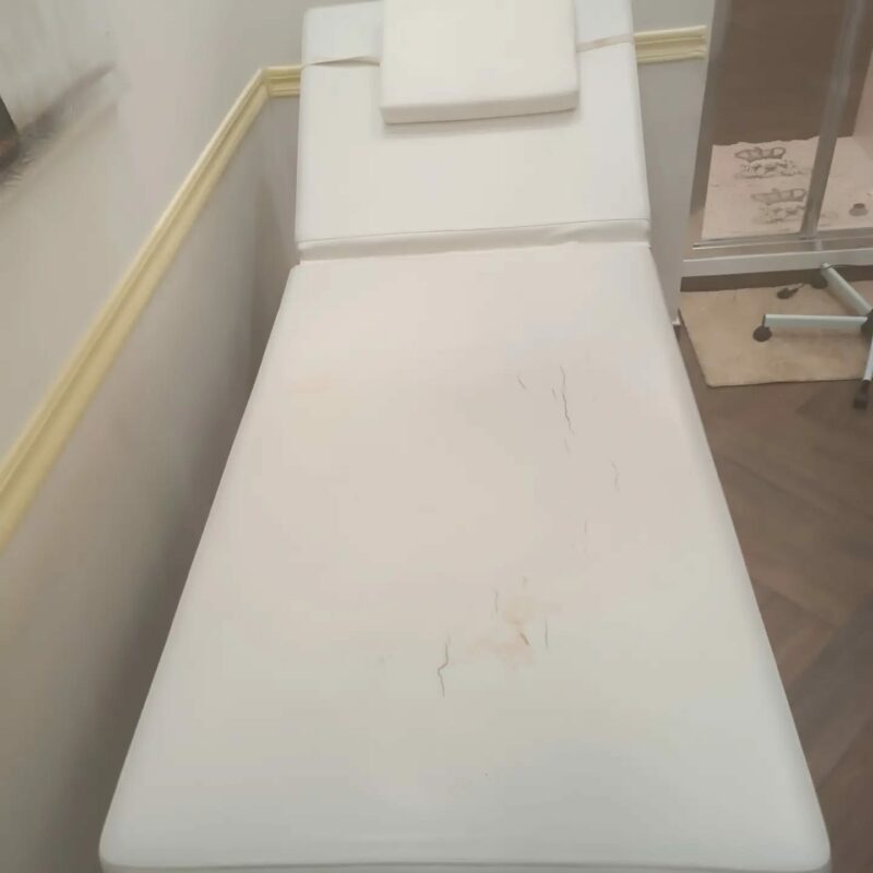 Lettino per trattamenti estetici e massaggi - Usato